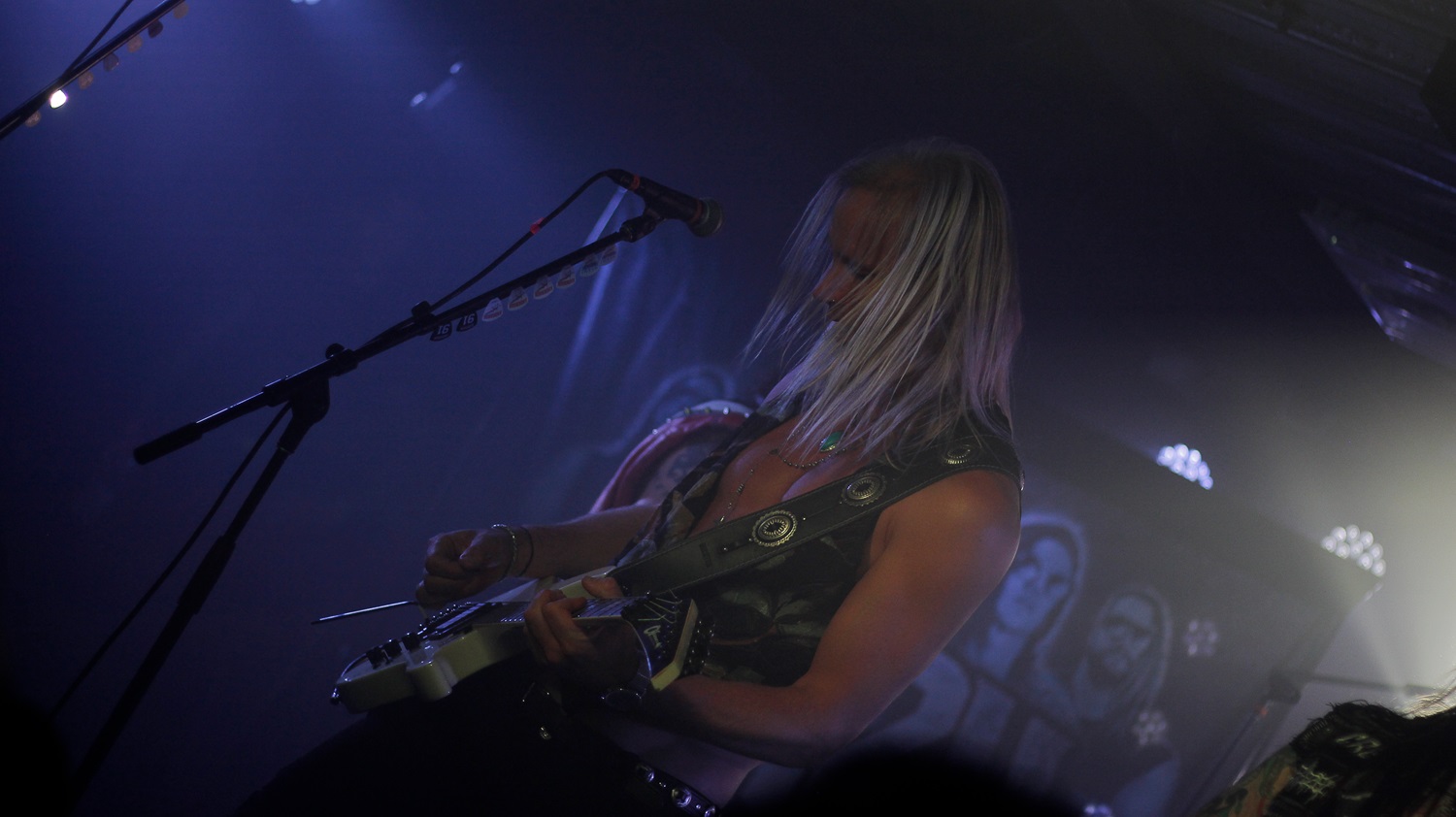 Crazy Lixx - Whisky Blood